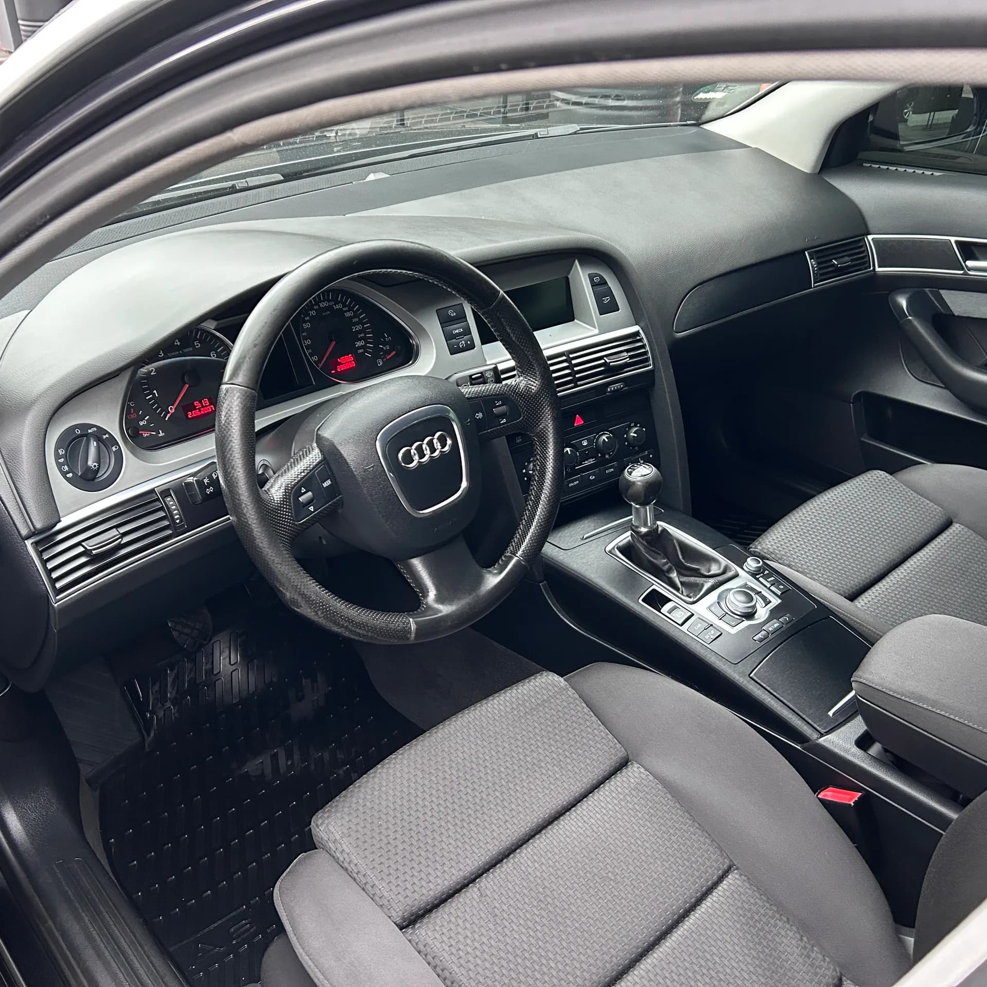 Audi A6 — фото 5