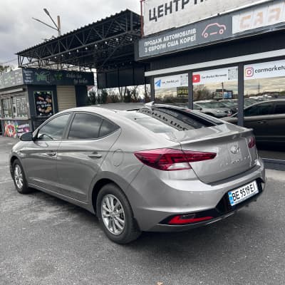 Hyundai Elantra — фото 5