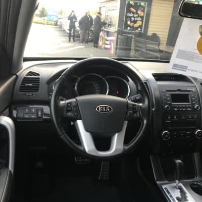 Kia Sorento — фото 7