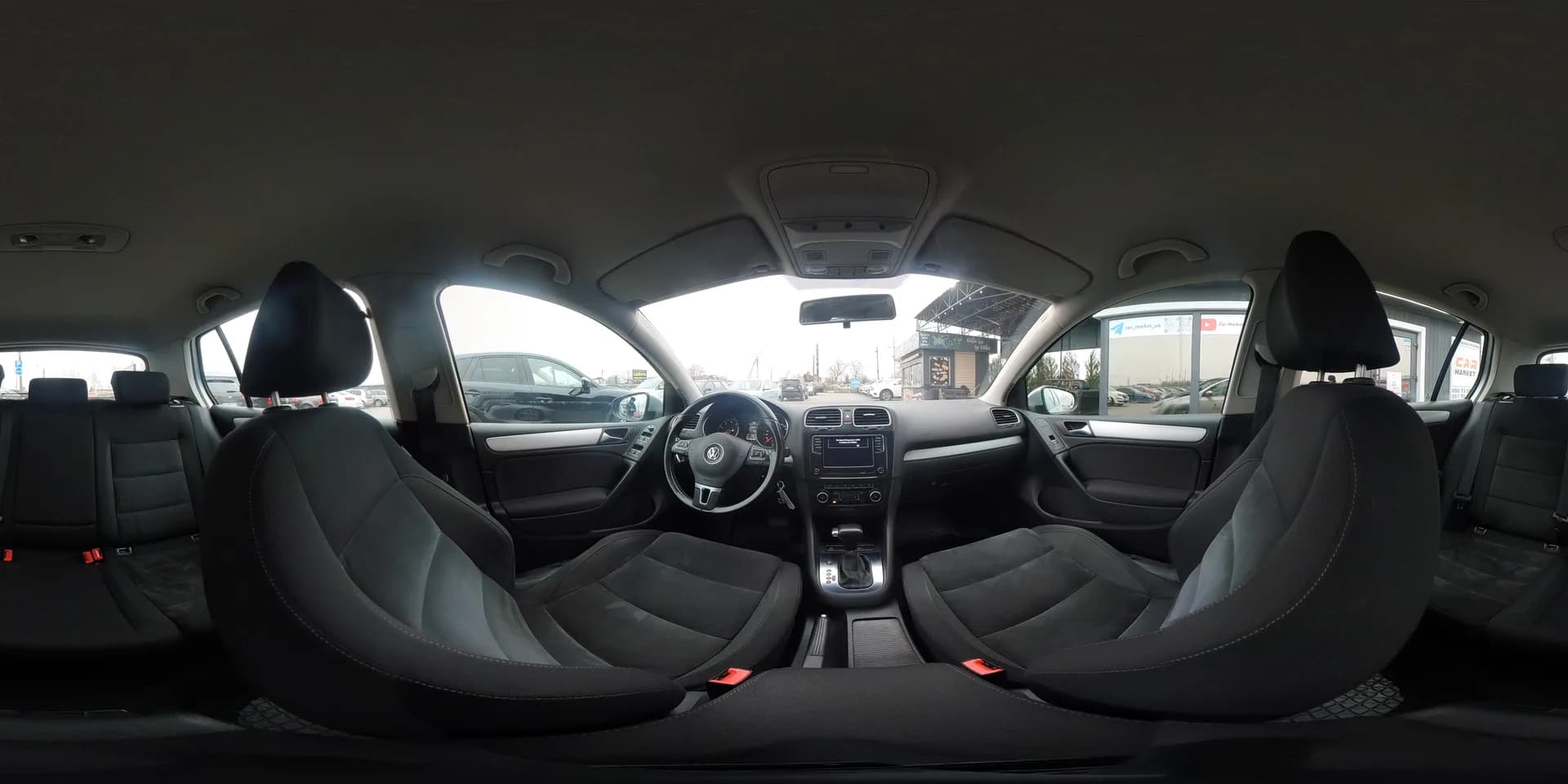 Volkswagen Golf — 360°
