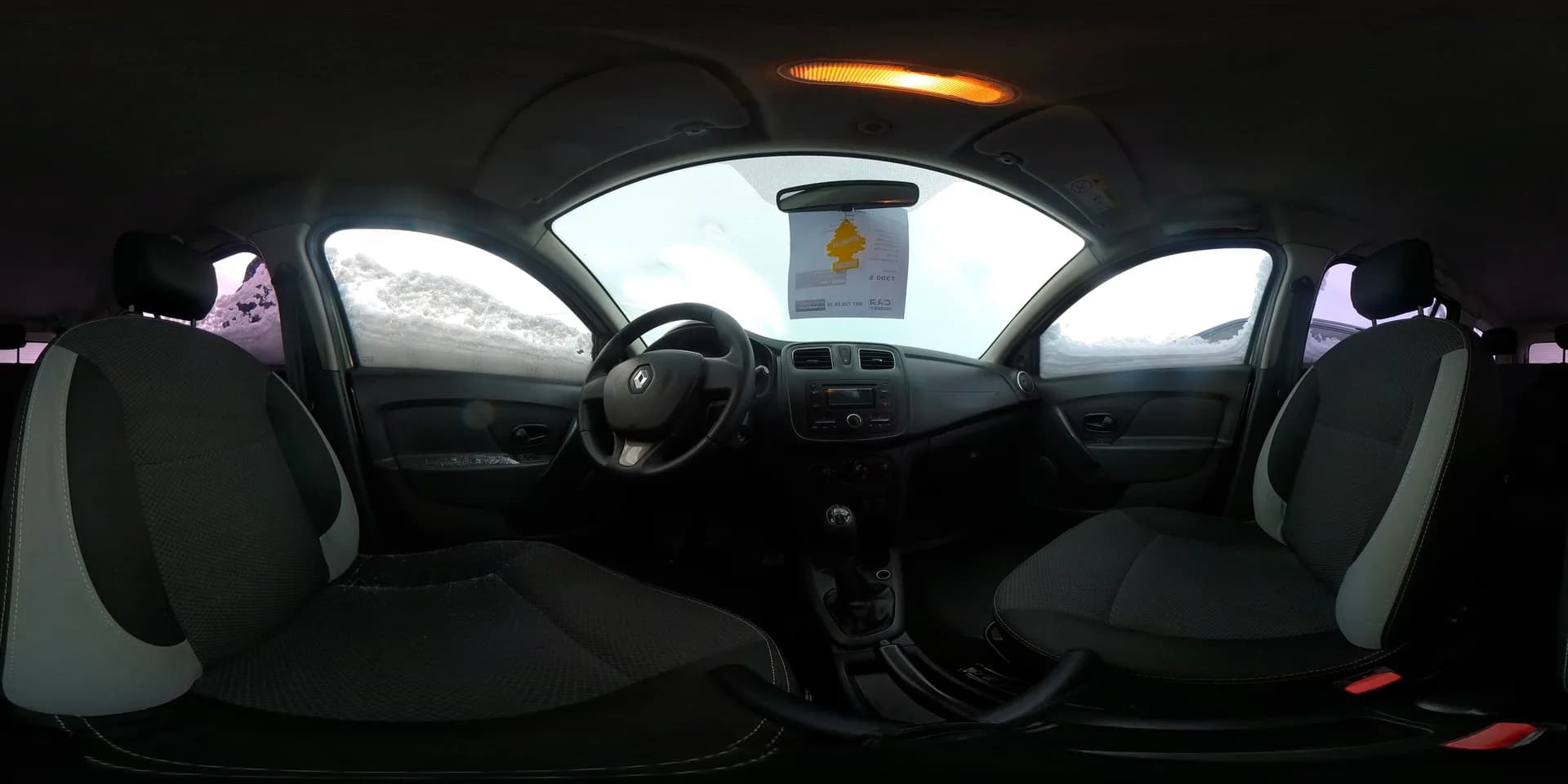 Renault Logan MCV — 360°