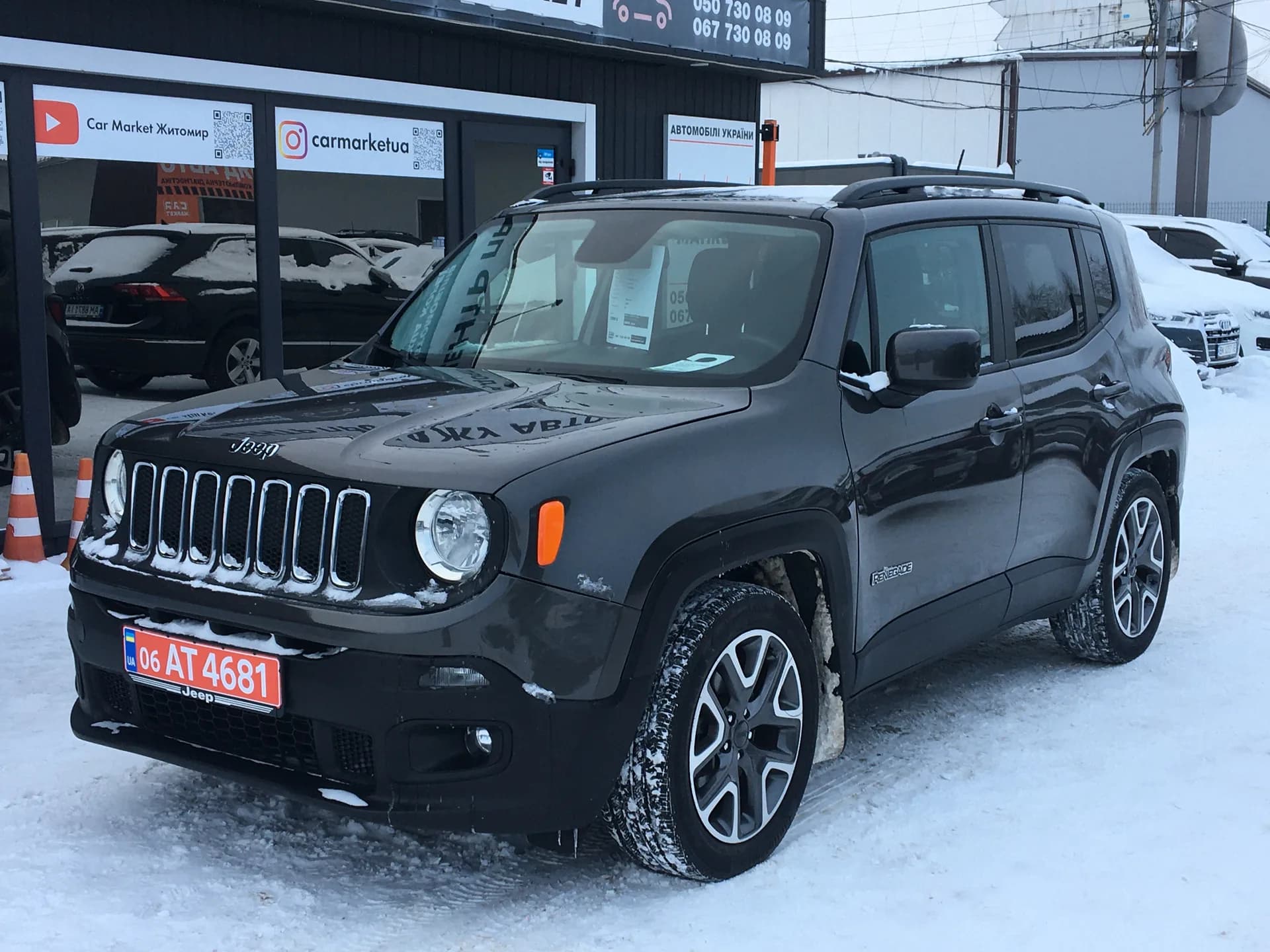 Jeep Renegade — фото 1