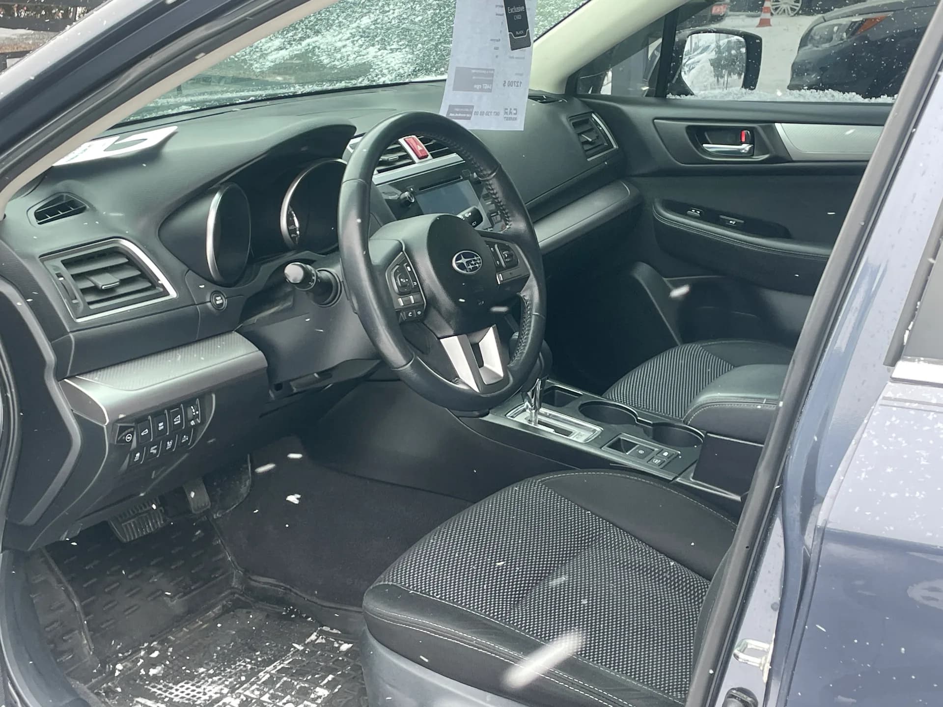 Subaru Outback — фото 14