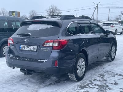 Subaru Outback — фото 5