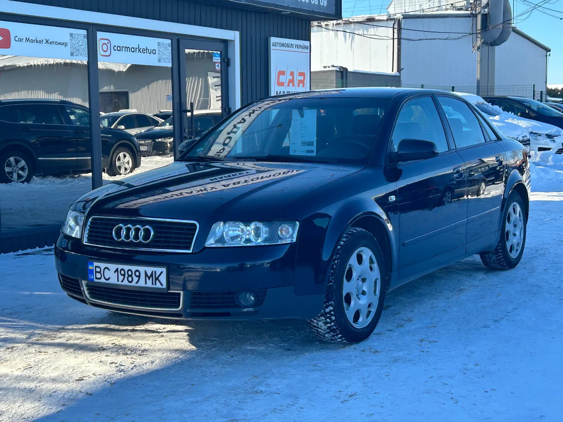 Audi A4 — фото 1