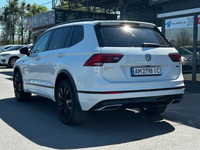 Volkswagen Tiguan — фото 4