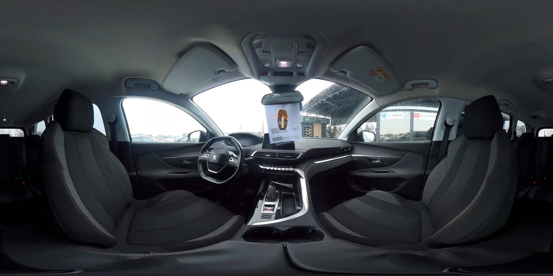 Peugeot 5008 — 360°
