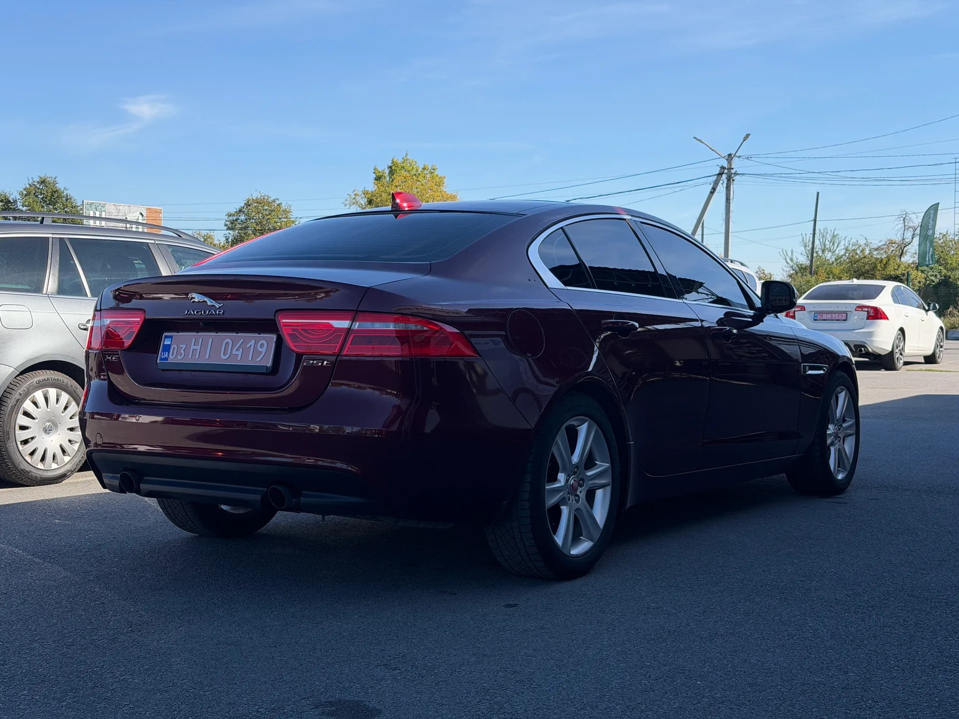 Jaguar XE — фото 3