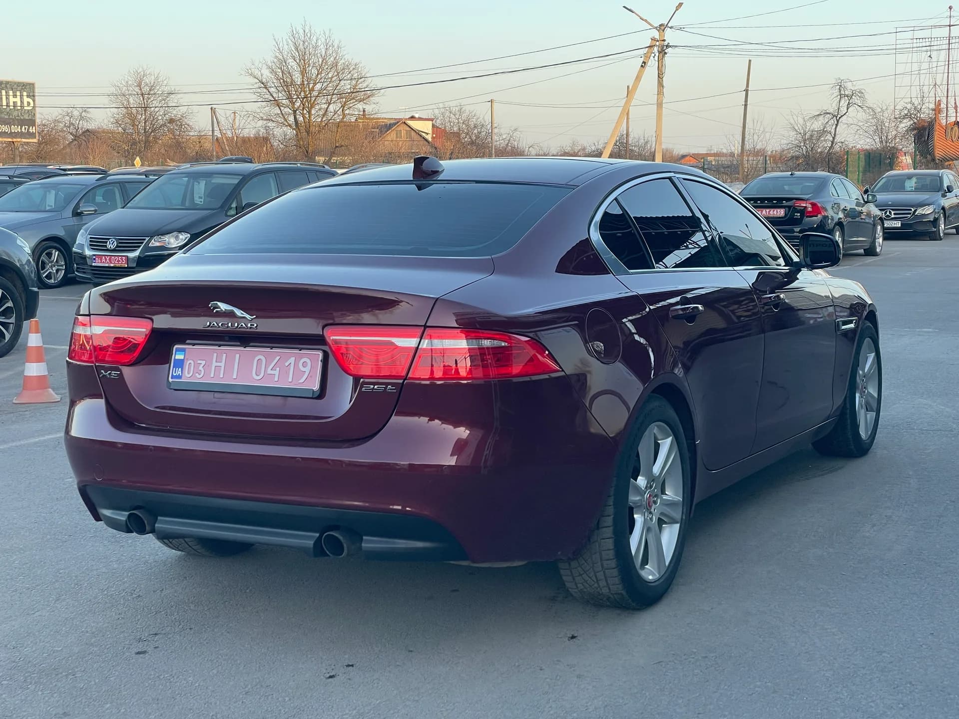 Jaguar XE — фото 4