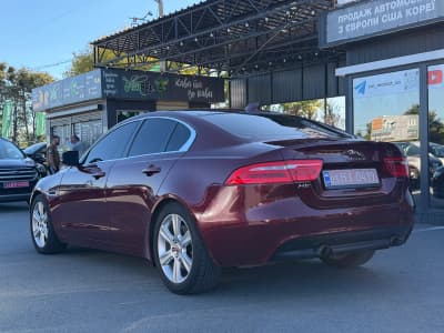 Jaguar XE — фото 4