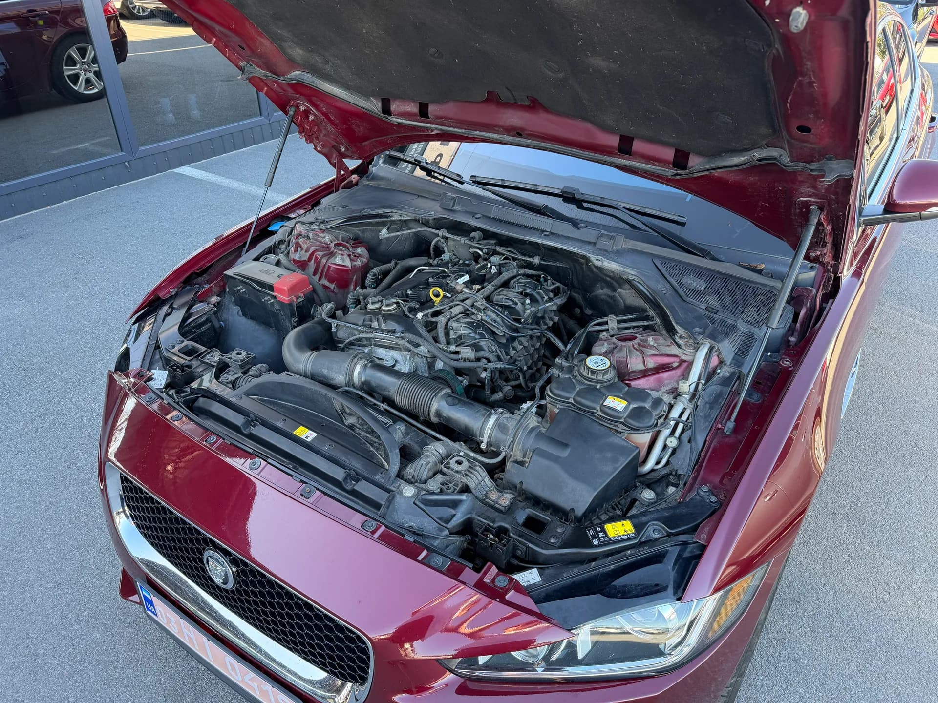 Jaguar XE — фото 7