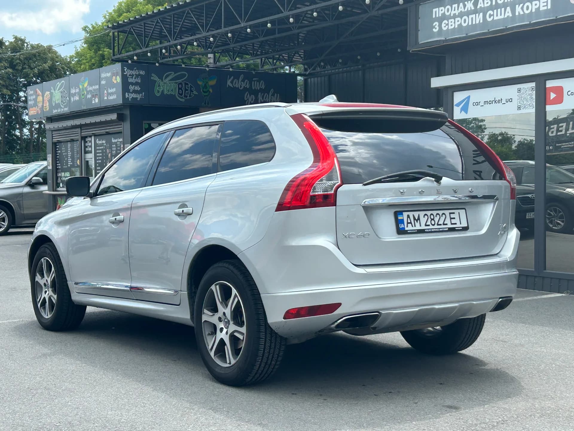 Volvo XC60 — фото 4