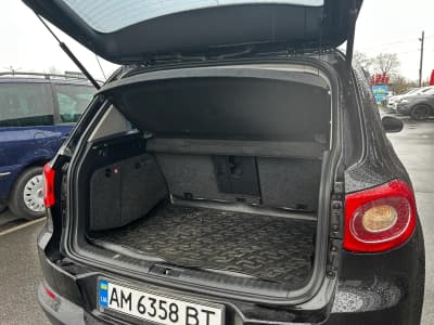 Volkswagen Tiguan — фото 8