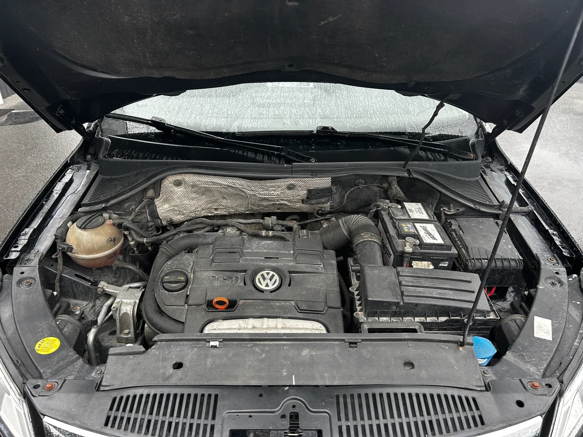 Volkswagen Tiguan — фото 9