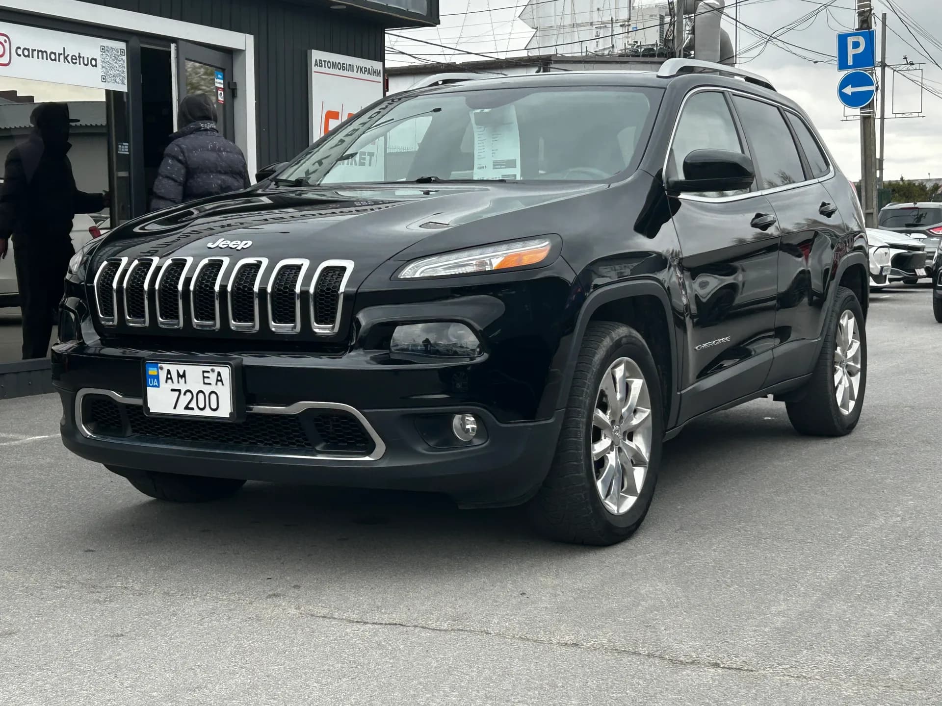Jeep Cherokee — фото 1