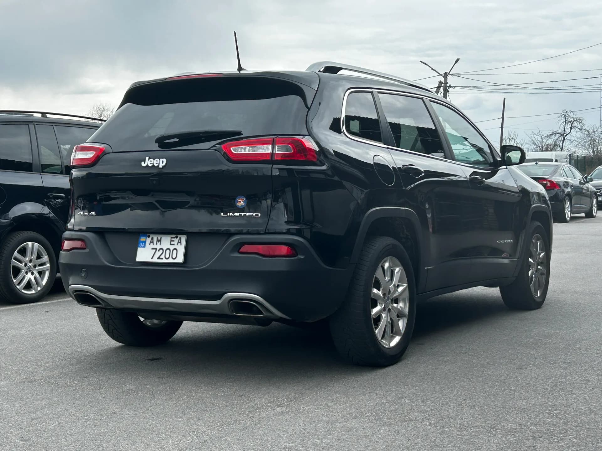 Jeep Cherokee — фото 3