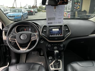Jeep Cherokee — фото 6