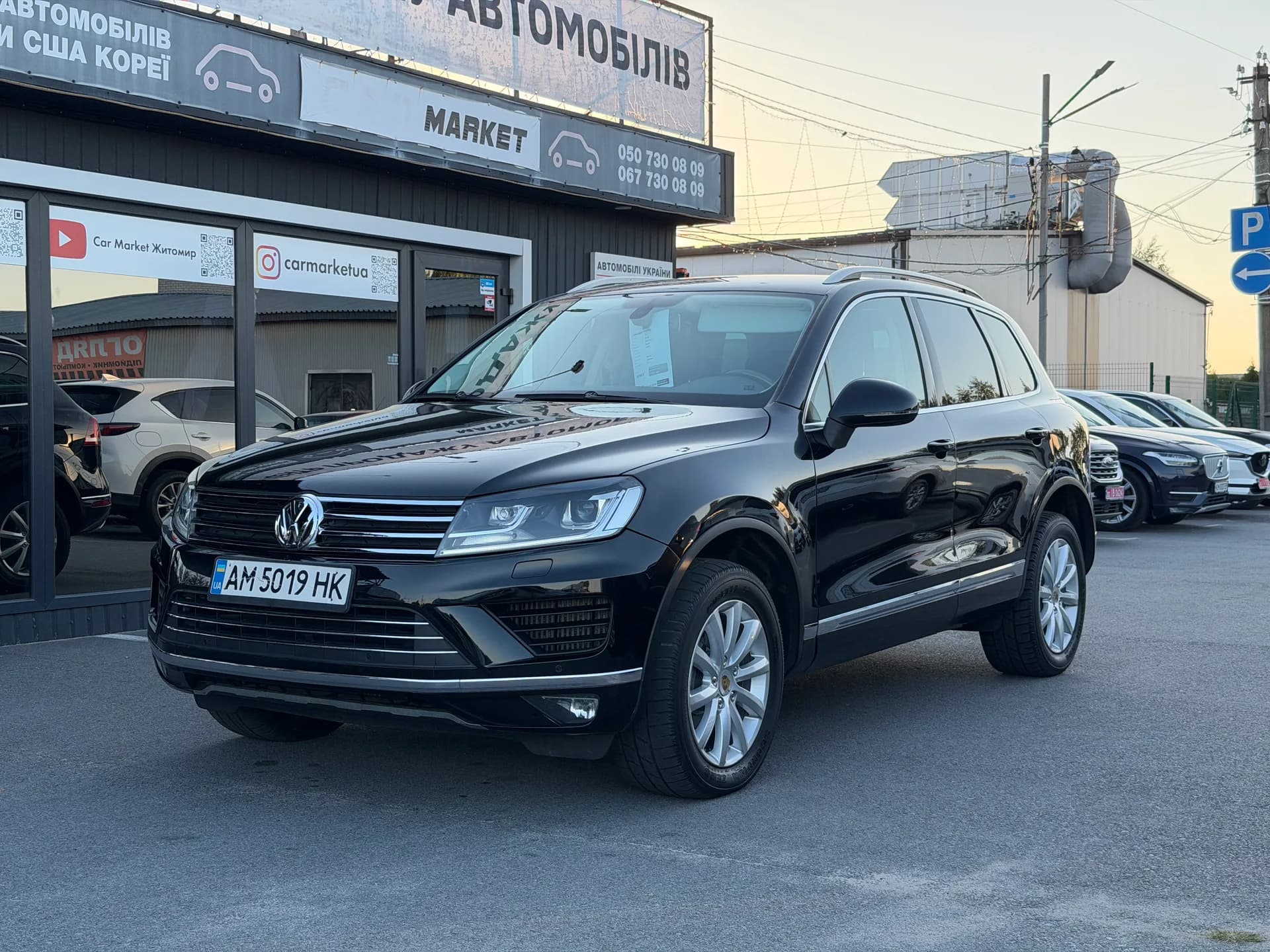 Volkswagen Touareg — фото 1