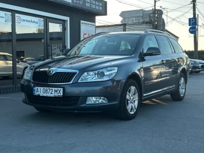 Skoda Octavia — фото 1