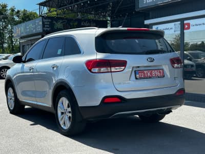 Kia Sorento — фото 4