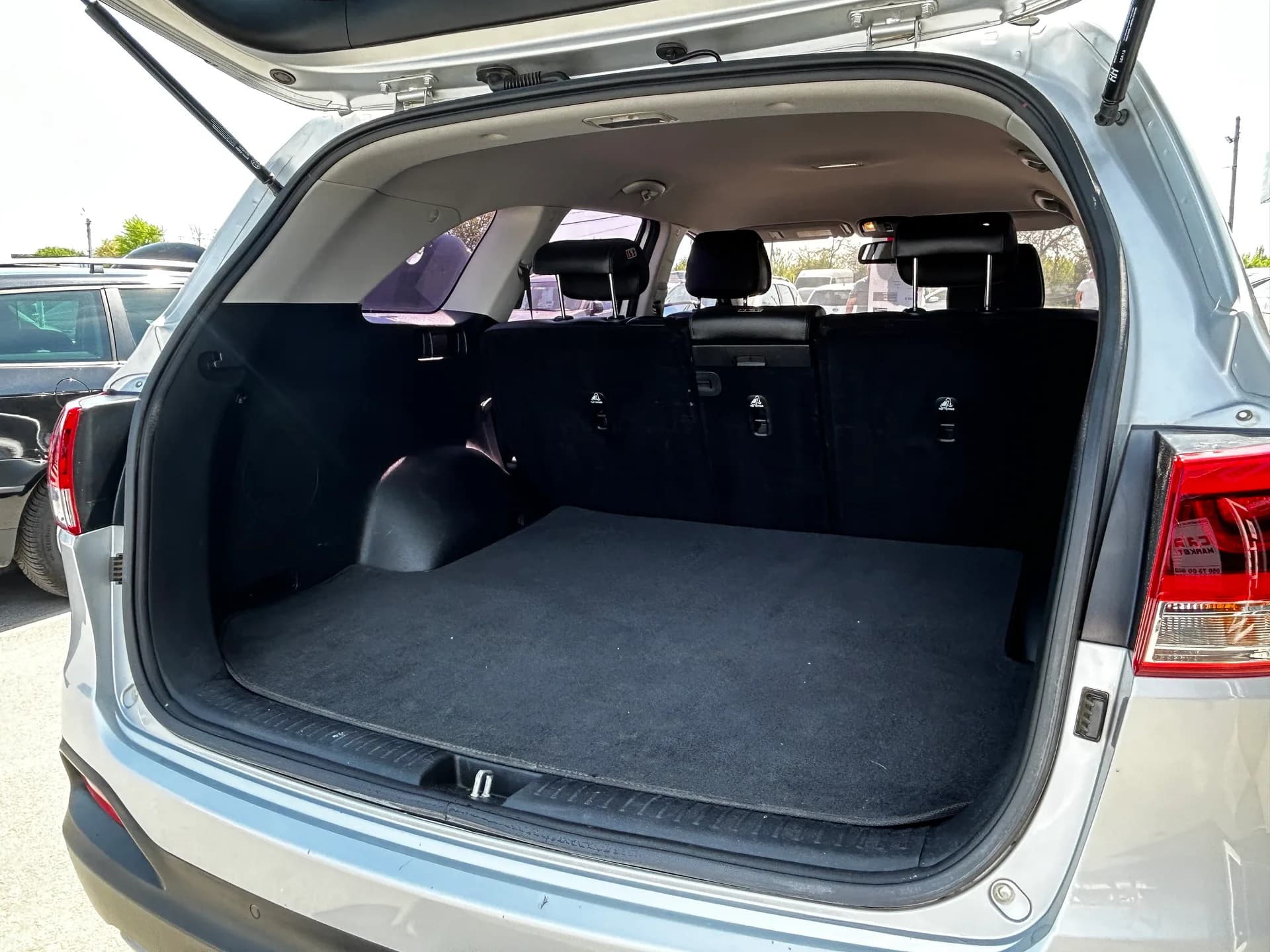 Kia Sorento — фото 8