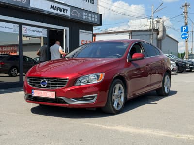Volvo S60 — фото 1