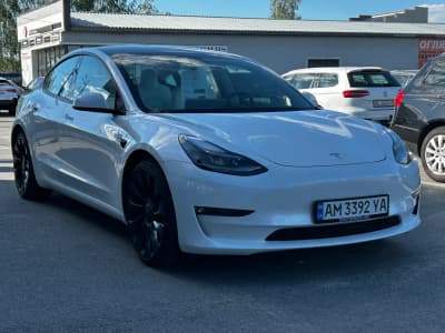Tesla Model 3 — фото 2