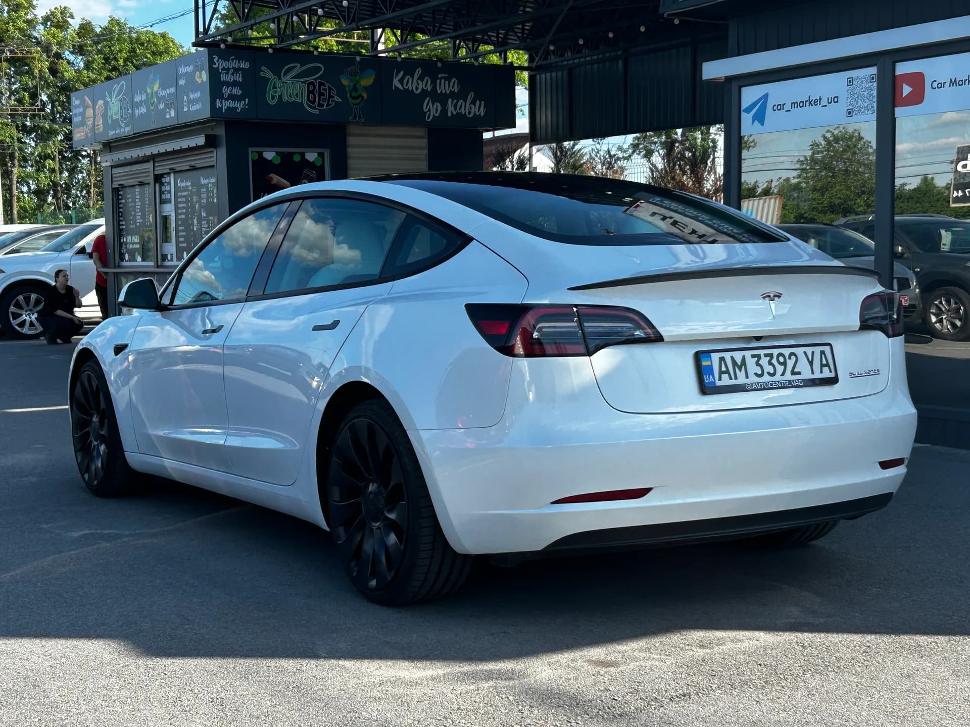 Tesla Model 3 — фото 4