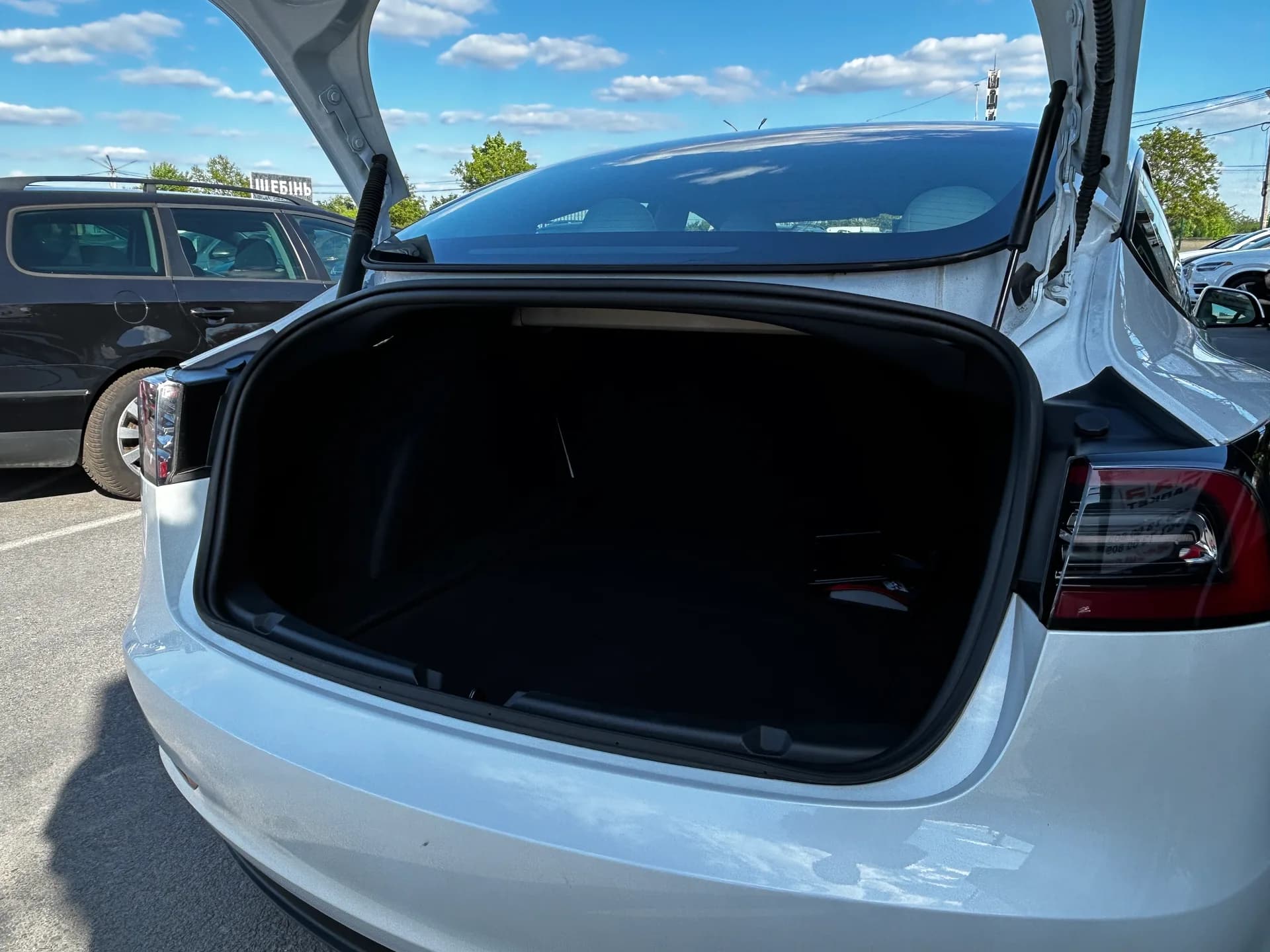 Tesla Model 3 — фото 8