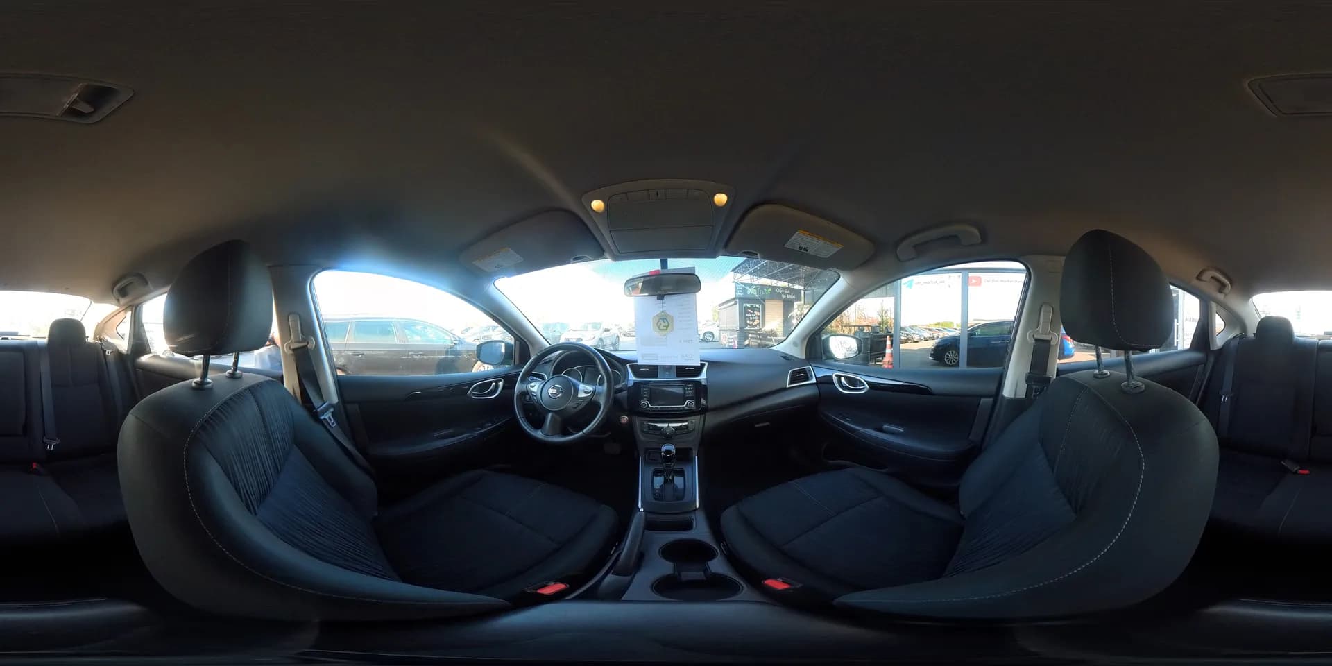 Nissan Sentra — 360°