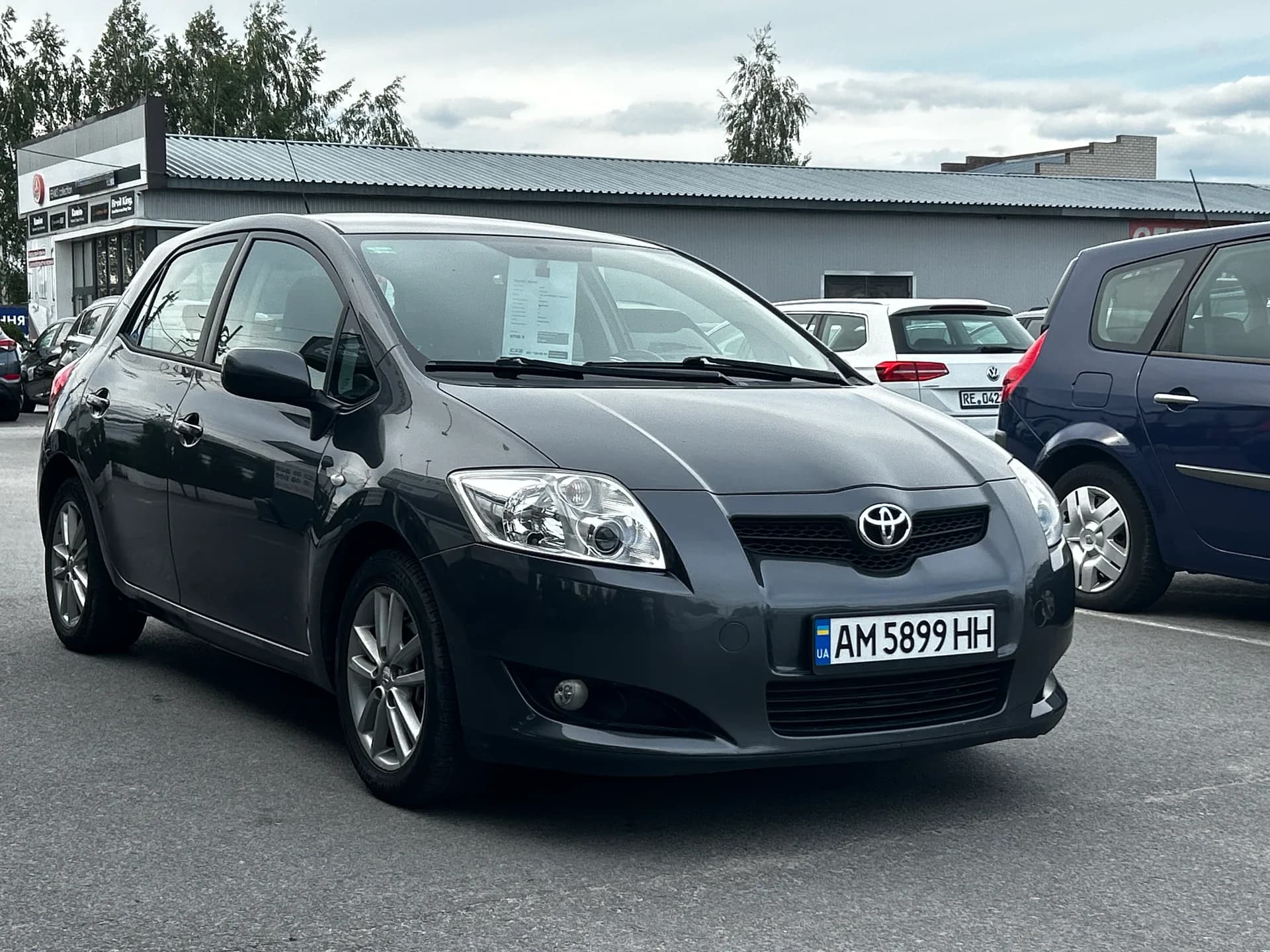 Toyota Auris — фото 2