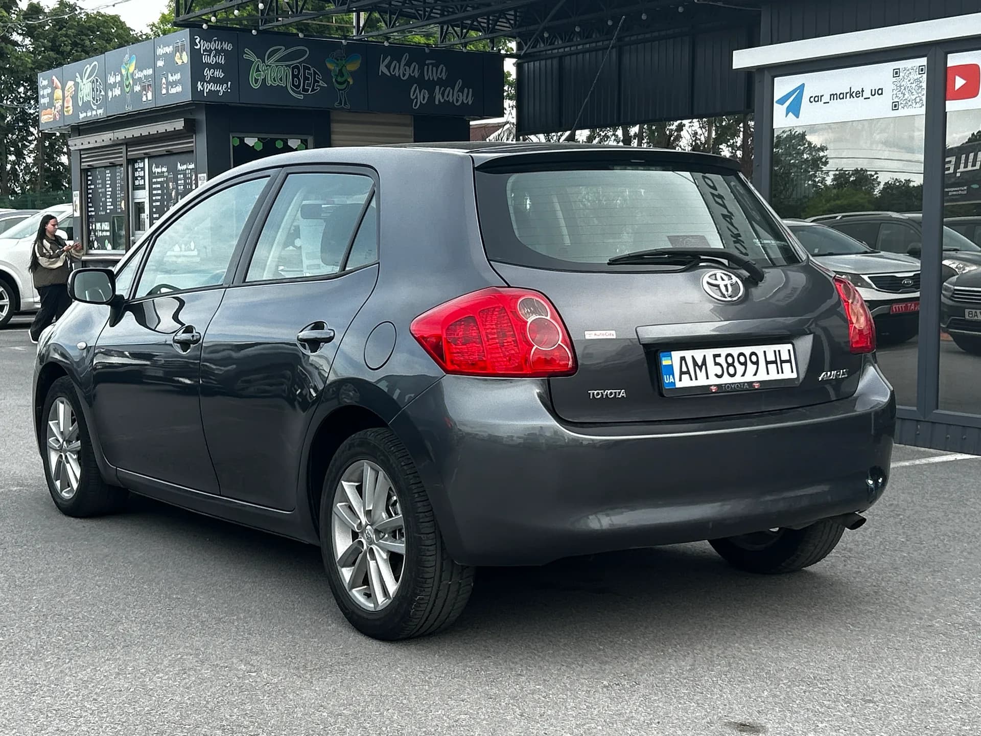 Toyota Auris — фото 4
