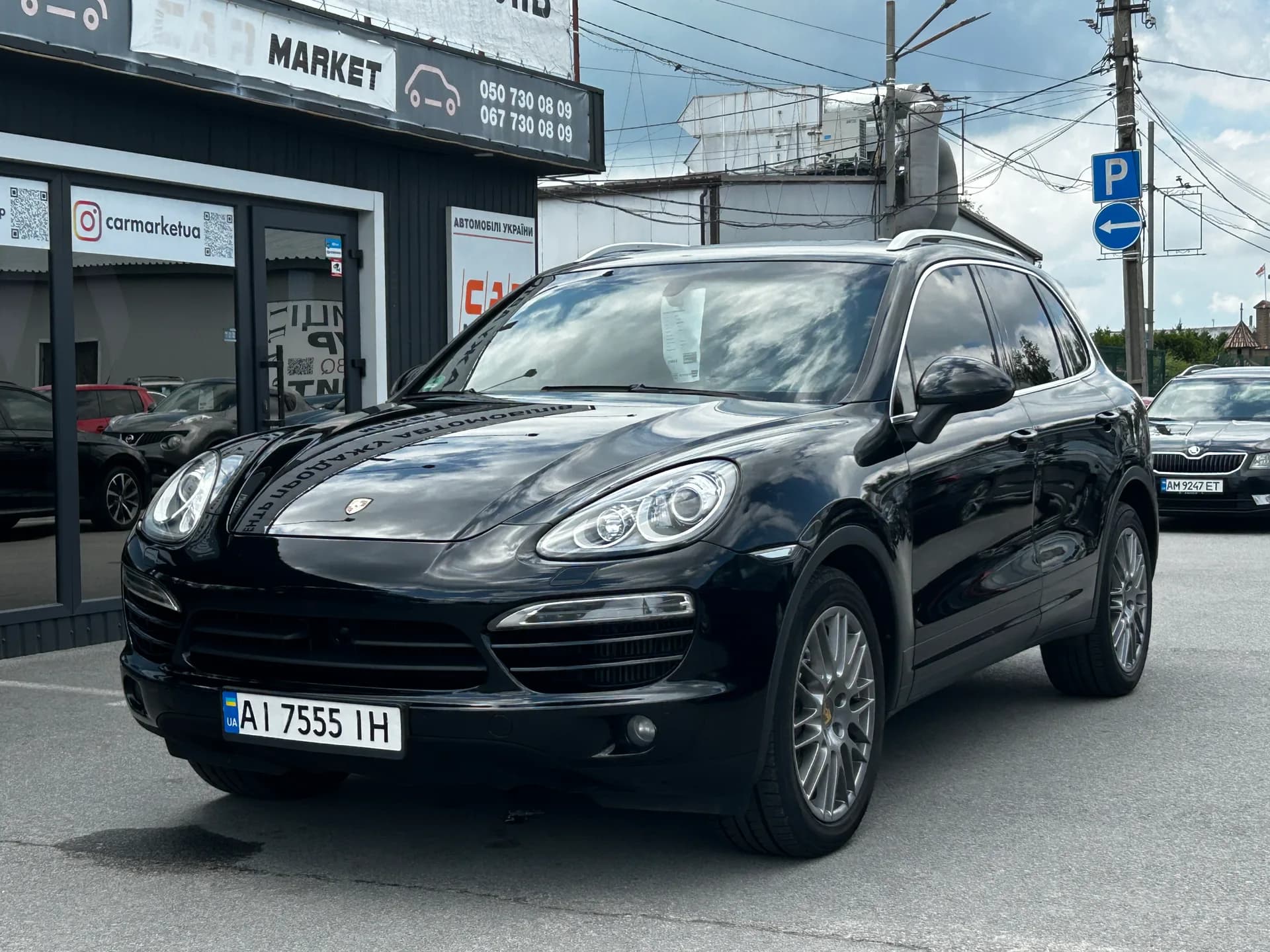 Porsche Cayenne — фото 1