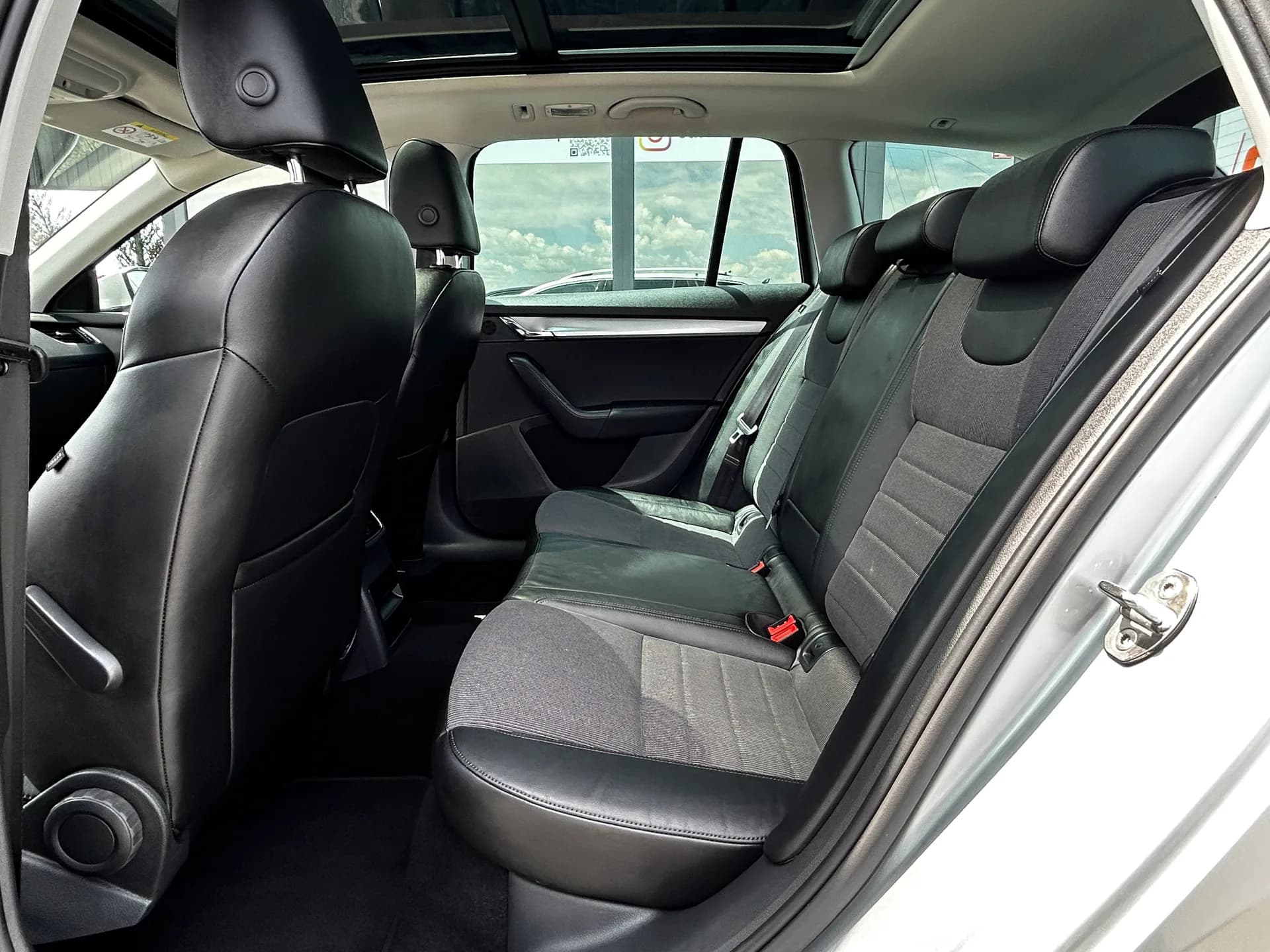 Skoda Octavia — фото 7