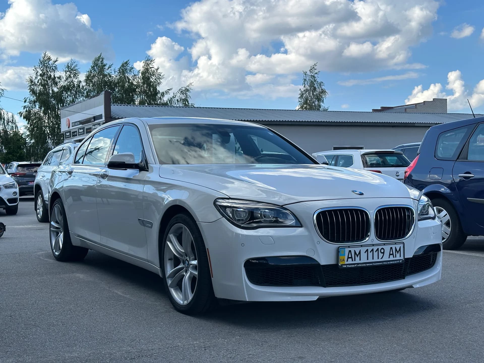 BMW 7 Series — фото 2
