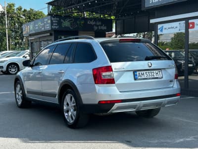 Skoda Octavia Scout — фото 4