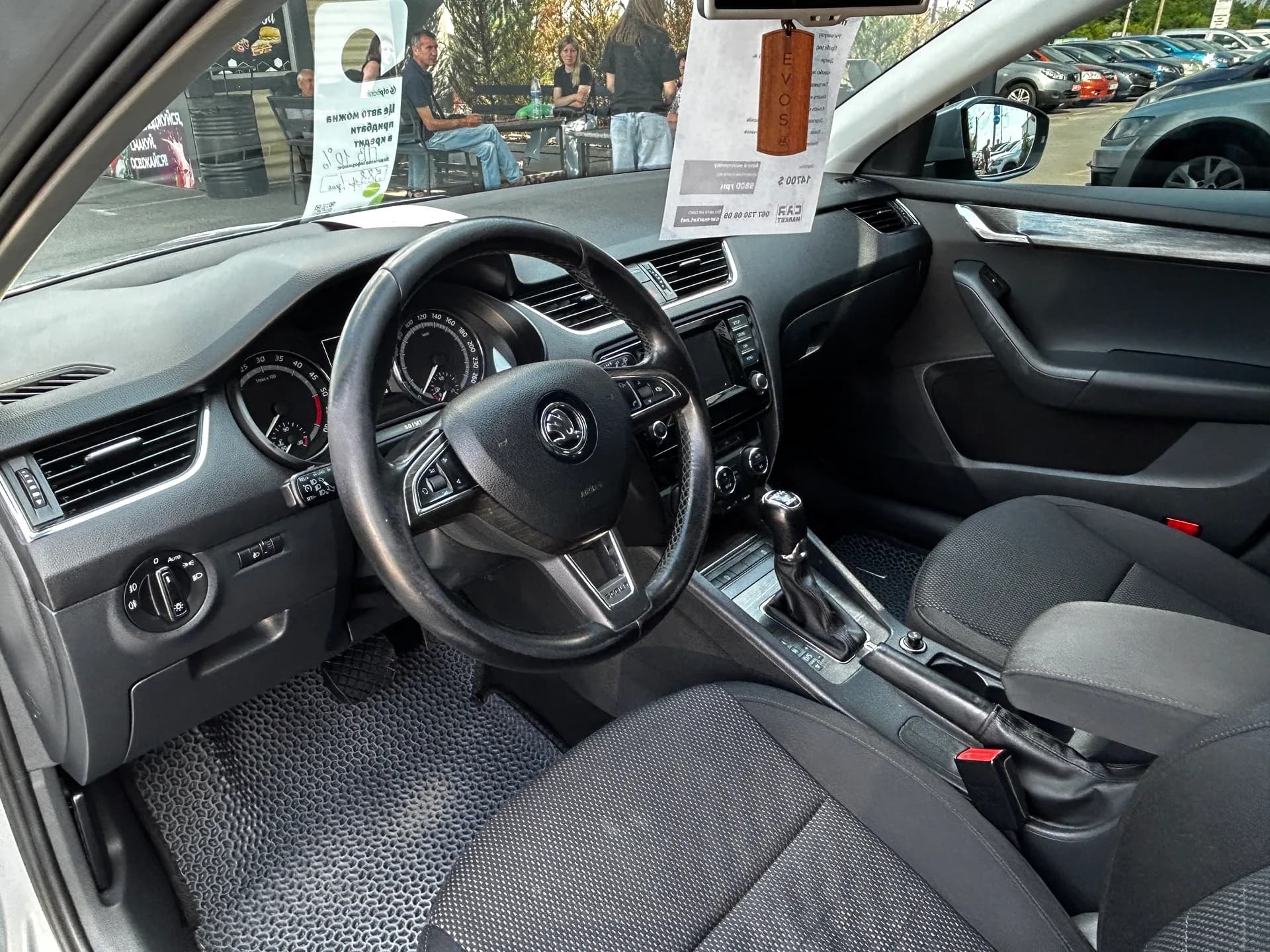 Skoda Octavia Scout — фото 5