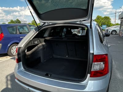 Skoda Octavia Scout — фото 8