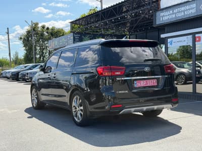 Kia Carnival — фото 4