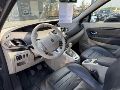 Renault Scenic — фото 5