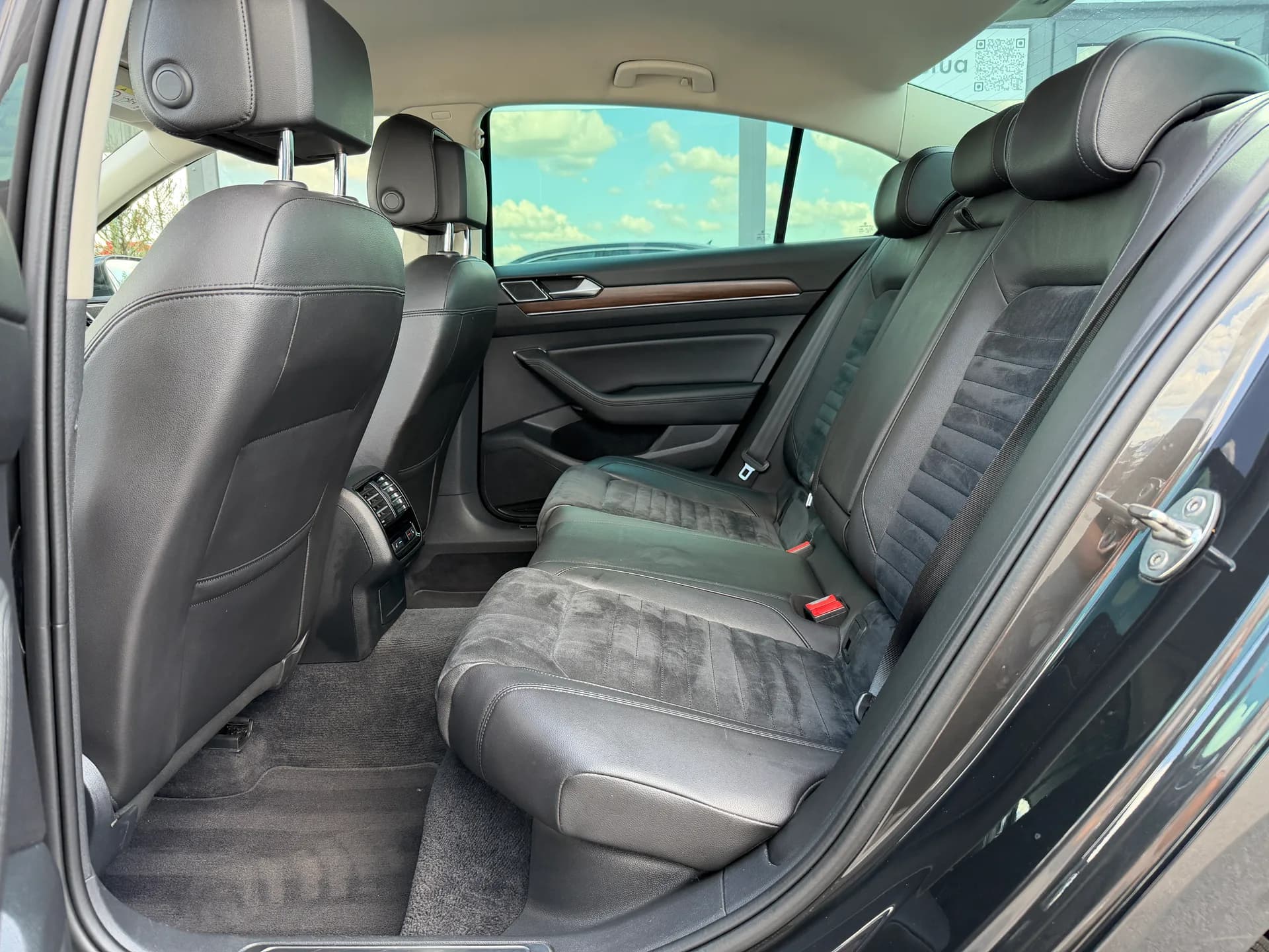 Volkswagen Passat — фото 7