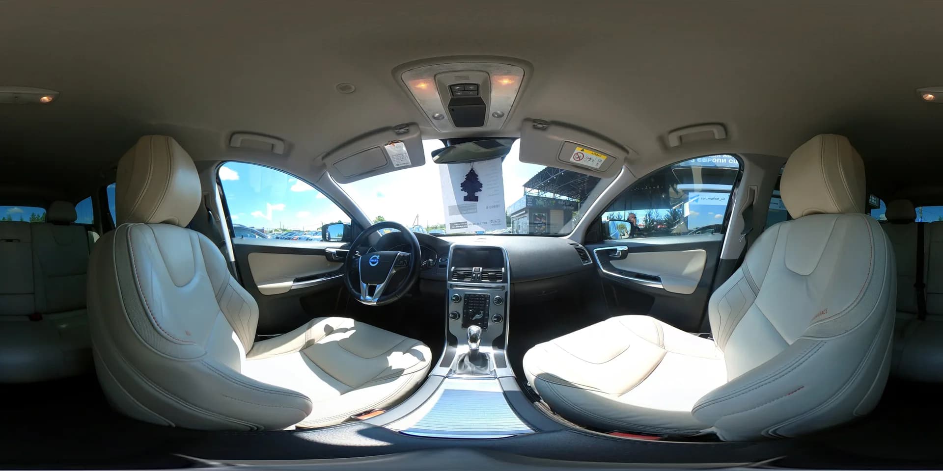 Volvo XC60 — 360°