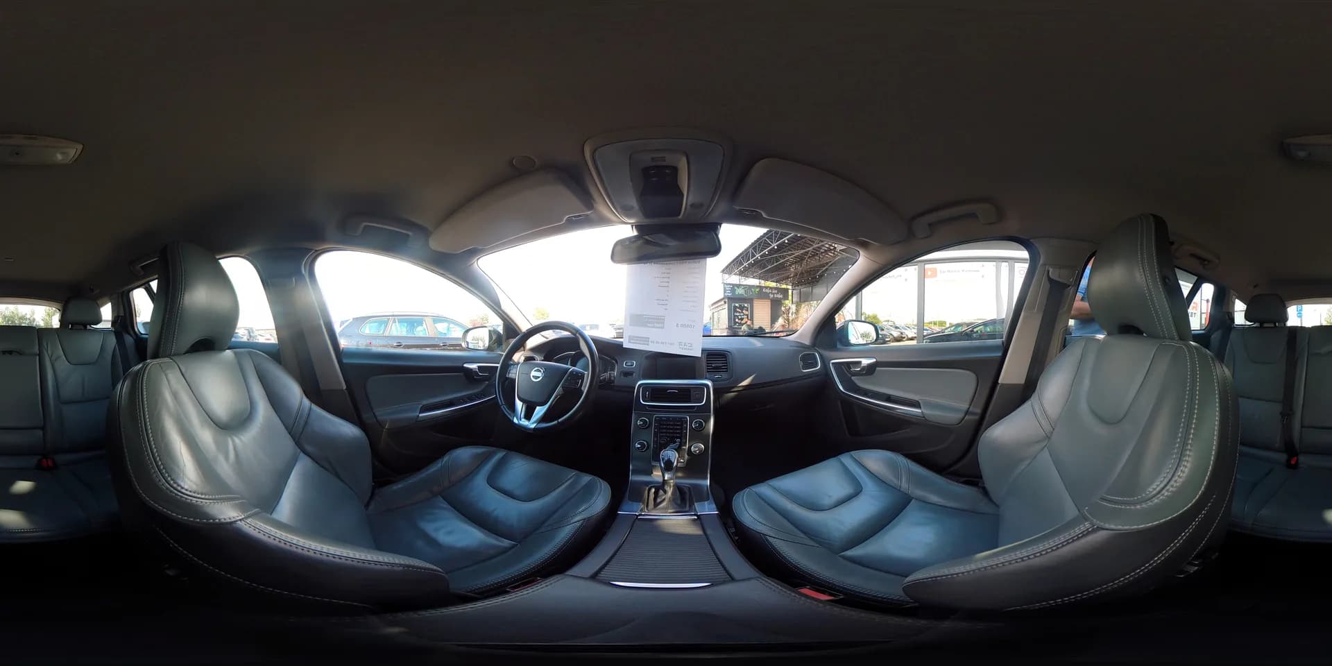 Volvo V60 — 360°