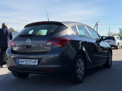 Opel Astra — фото 3