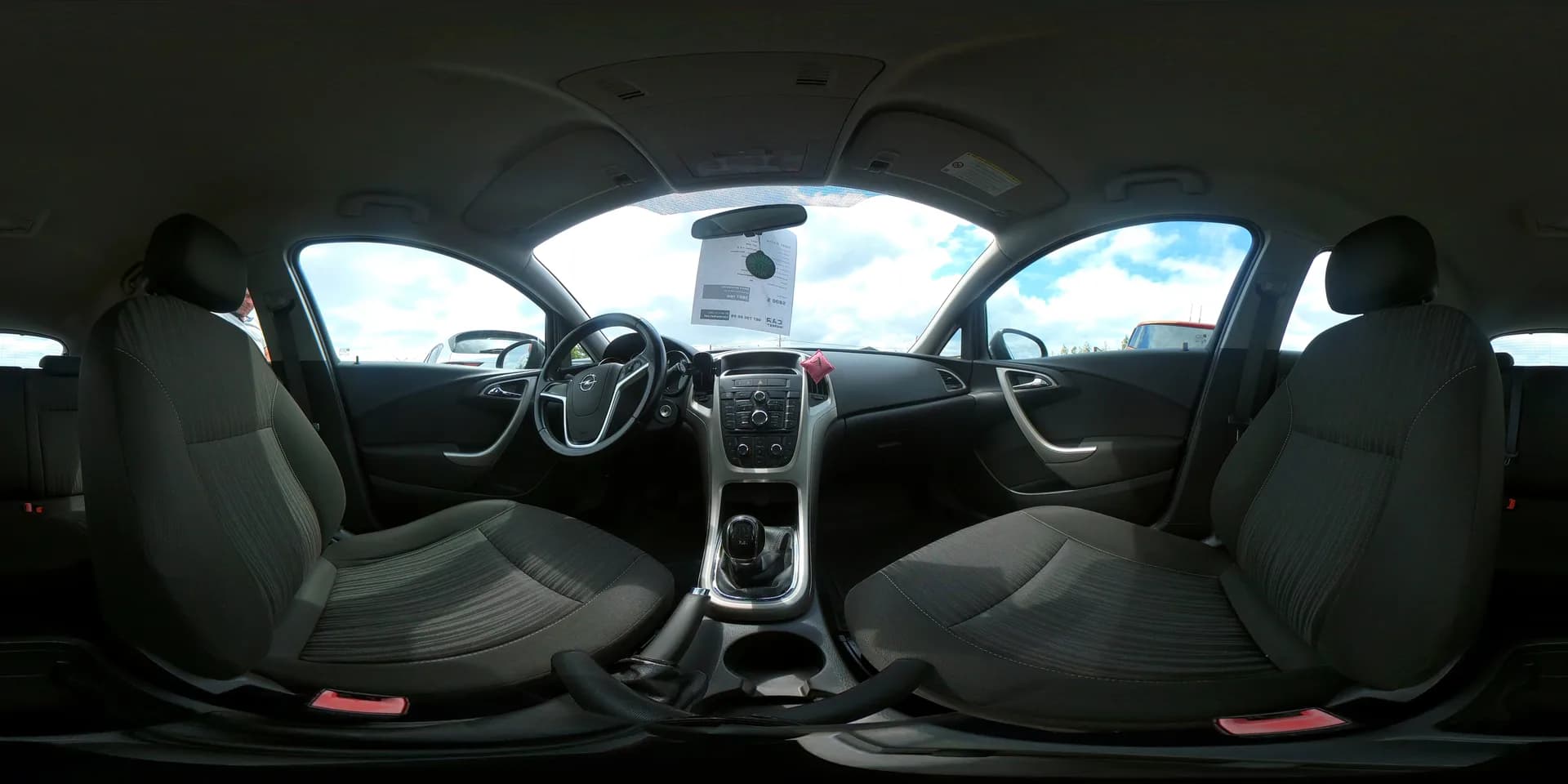 Opel Astra — 360°