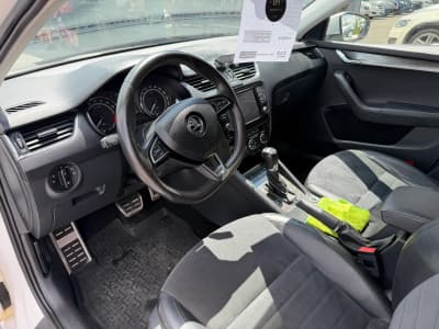 Skoda Octavia Scout — фото 5