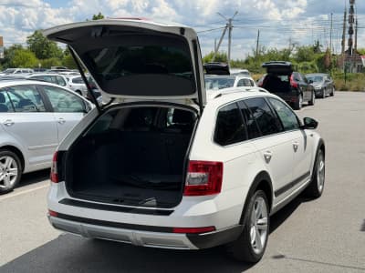 Skoda Octavia Scout — фото 8