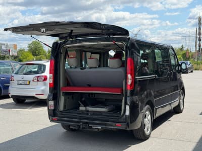 Opel Vivaro — фото 9