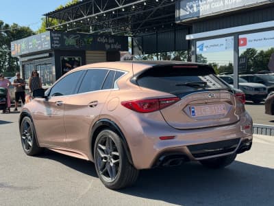Infiniti Q30 — фото 4