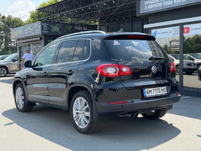 Volkswagen Tiguan — фото 5